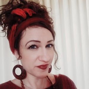 Meet your Posher, Lacey